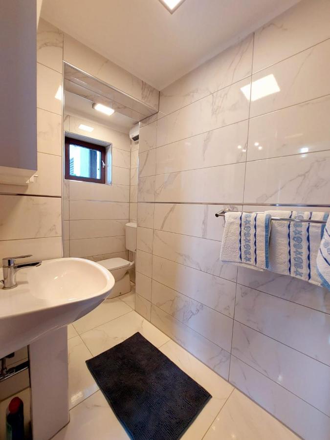 Apartments Z นยีวีเซ ภายนอก รูปภาพ