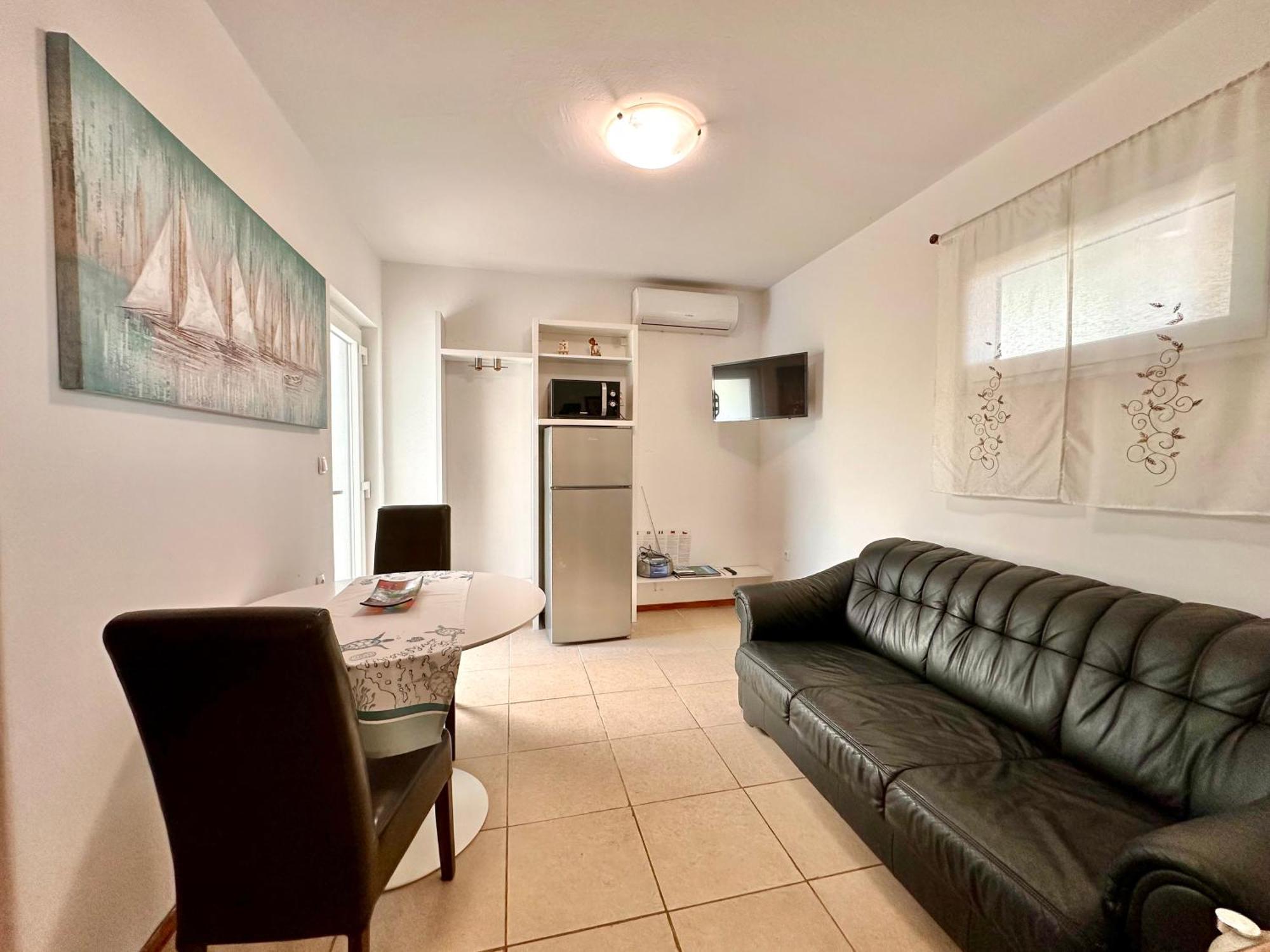 Apartments Z นยีวีเซ ภายนอก รูปภาพ